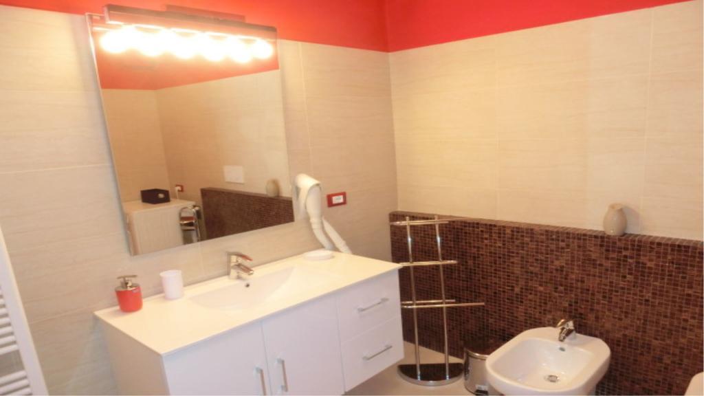 Le Petit Monde - Eleganza E Relax In Centro A Abano Terme Apartment Ngoại thất bức ảnh
